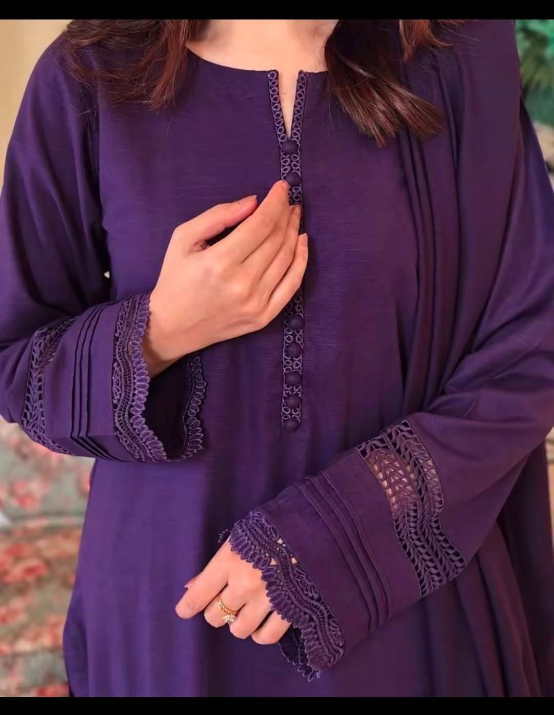 2 piece khaddar dress with lace work.